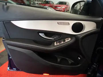 MERCEDES-BENZ GLC 300 EQ 4Matic Exlusive LED Standheiz