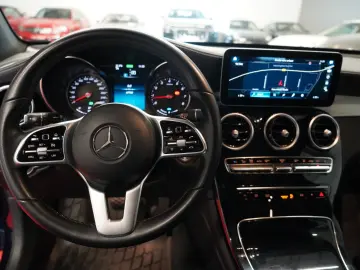 MERCEDES-BENZ GLC 300 EQ 4Matic Exlusive LED Standheiz