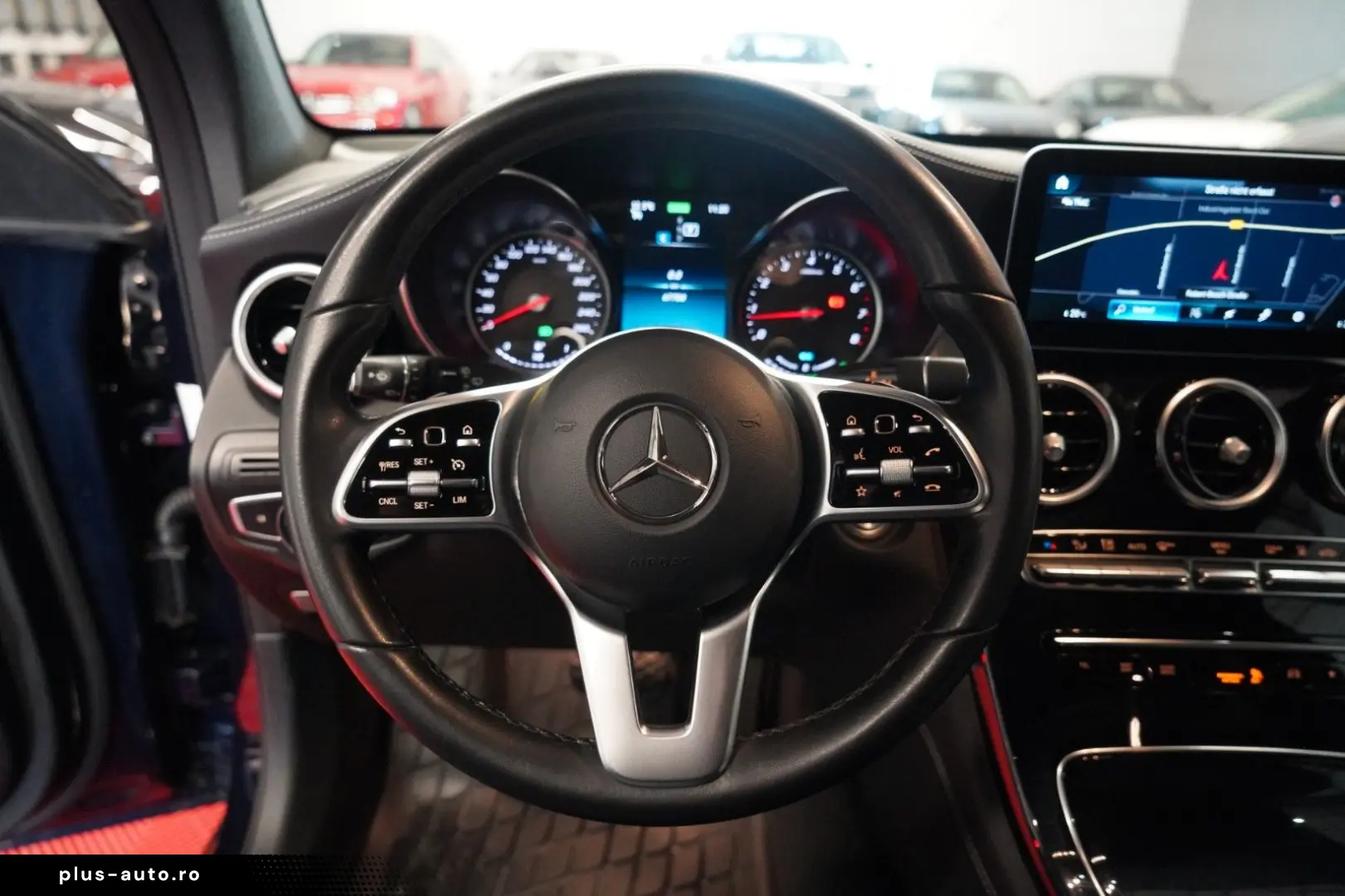 MERCEDES-BENZ GLC 300 EQ 4Matic Exlusive LED Standheiz