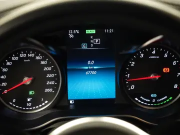 MERCEDES-BENZ GLC 300 EQ 4Matic Exlusive LED Standheiz