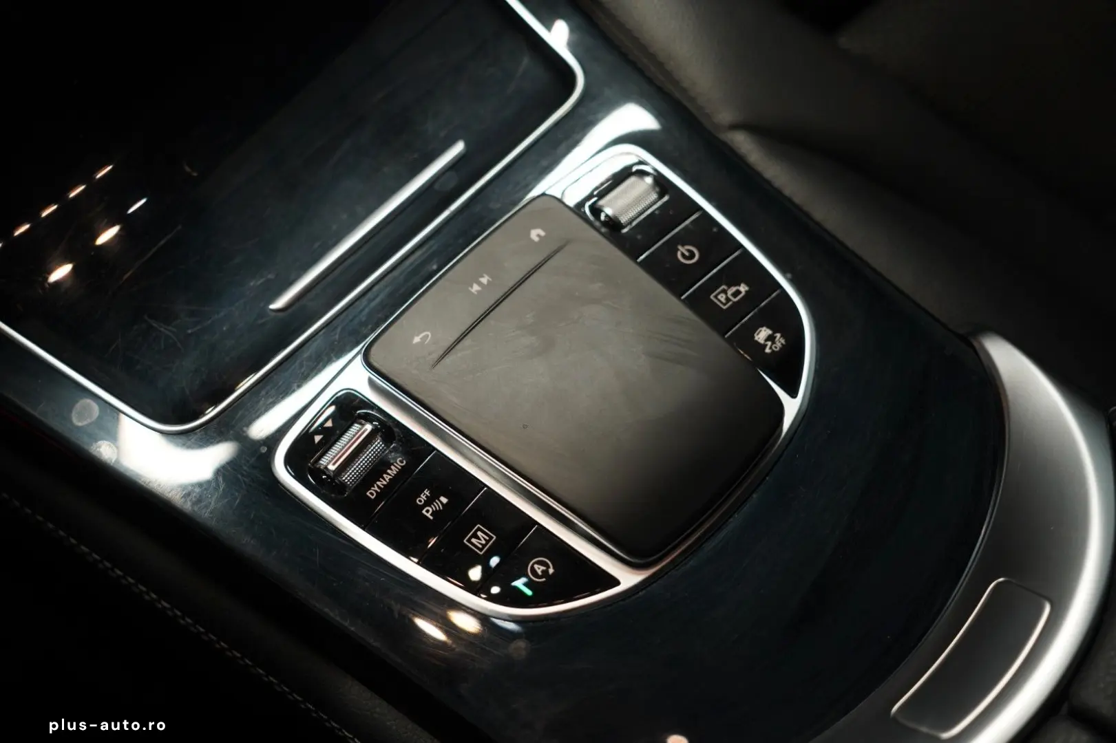 MERCEDES-BENZ GLC 300 EQ 4Matic Exlusive LED Standheiz