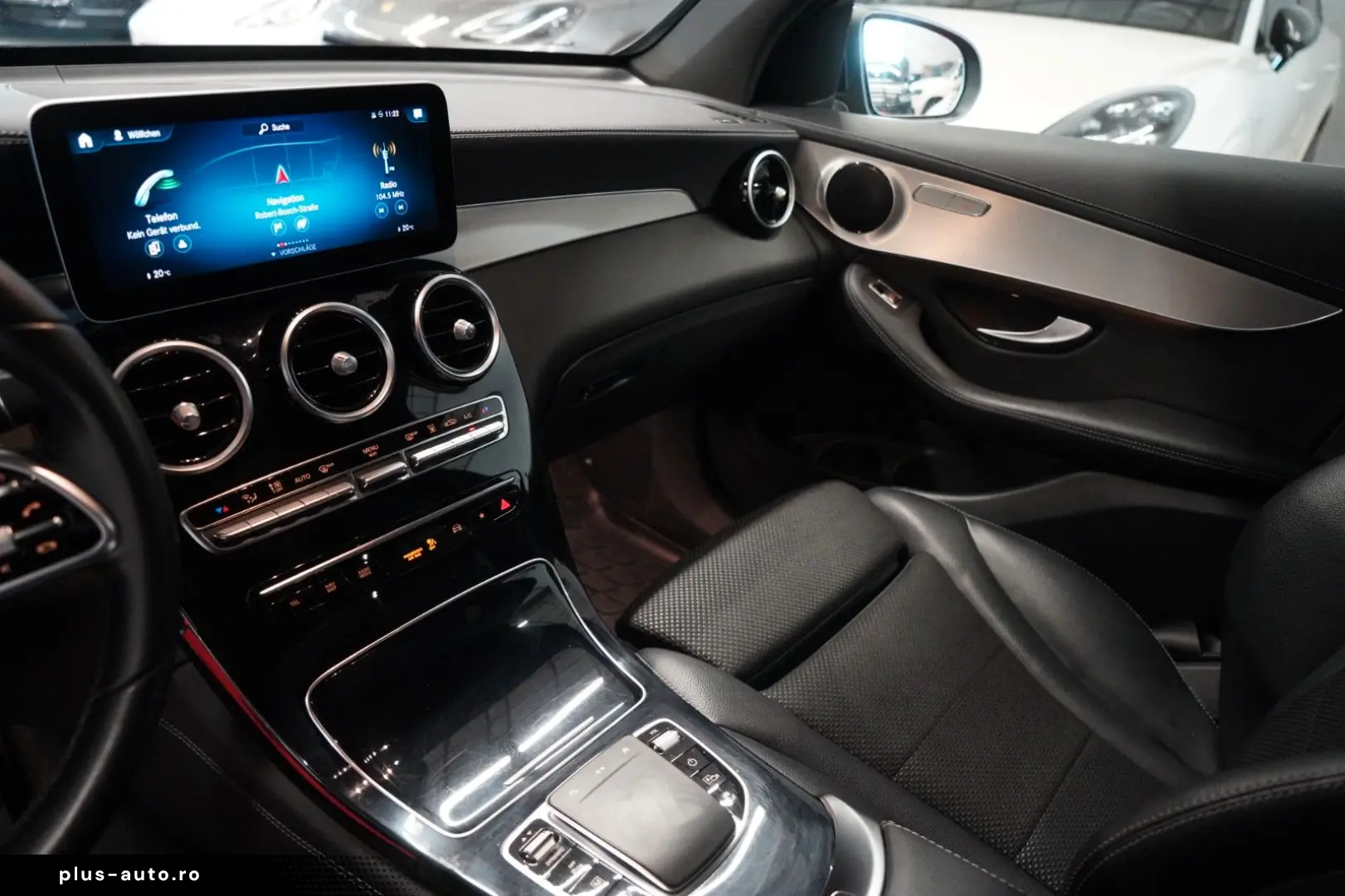 MERCEDES-BENZ GLC 300 EQ 4Matic Exlusive LED Standheiz