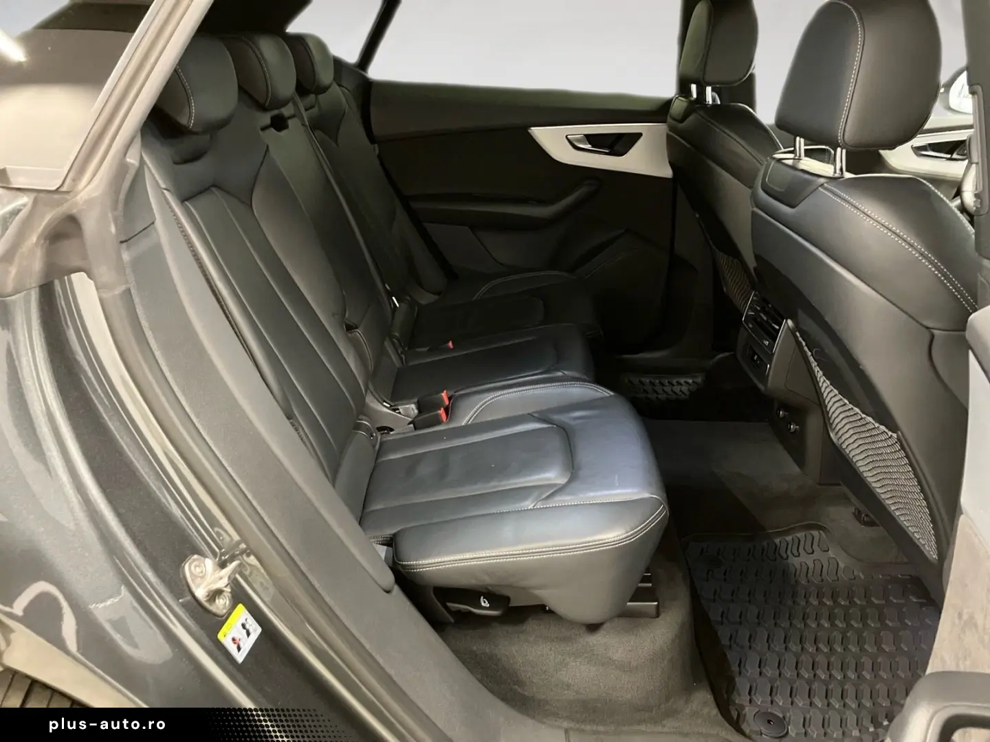 AUDI Q8 S-LINE QUATTRO 55TFSIe 380PS.MATRIX.NAVI.AHK.