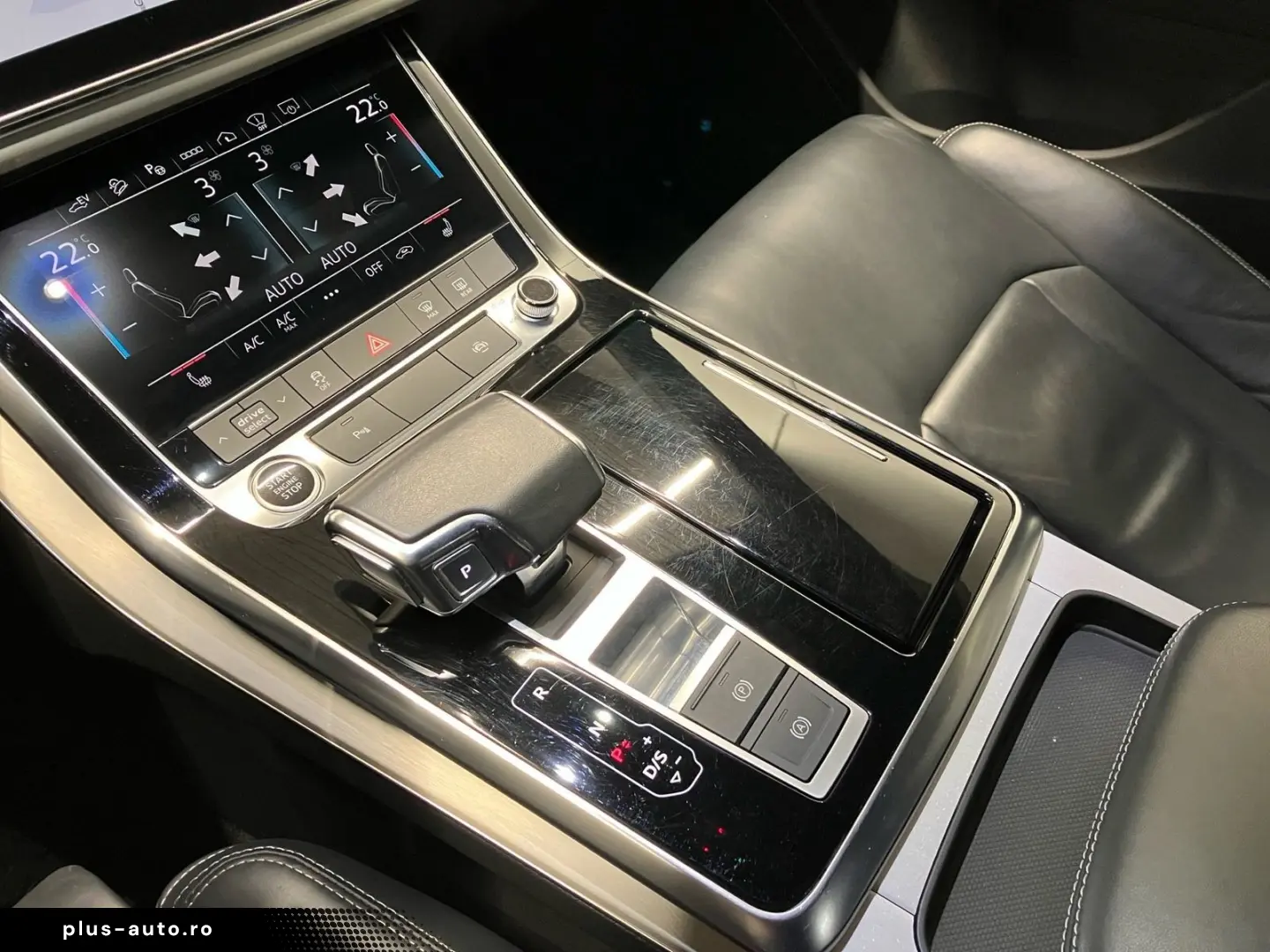 AUDI Q8 S-LINE QUATTRO 55TFSIe 380PS.MATRIX.NAVI.AHK.