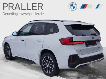 BMW X1 sDrive20d M Sport Glasdach AHK HarmanKardon S