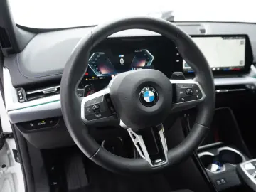 BMW X1 sDrive20d M Sport Glasdach AHK HarmanKardon S