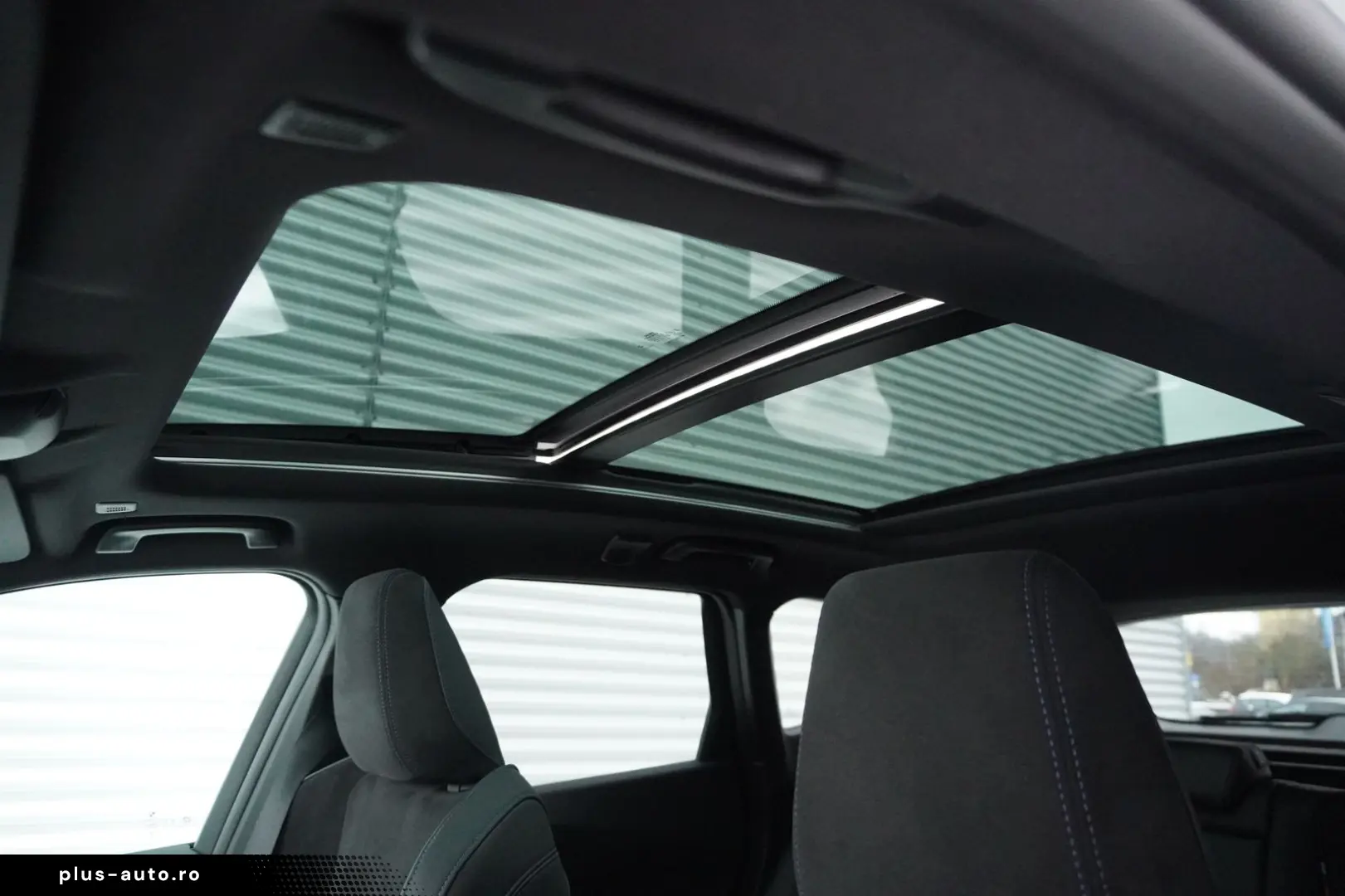 BMW X1 sDrive20d M Sport Glasdach AHK HarmanKardon S