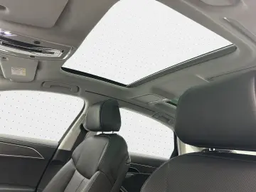 AUDI A8 60 TFSIe Lang qu tip Air B&O HUD Pano LED Vir