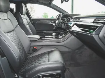 AUDI A8 50 TDI S line Matrix Pano AHK B&O