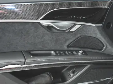 AUDI A8 50 TDI S line Matrix Pano AHK B&O