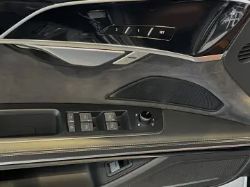 AUDI A8 quattro 3.0 TDI  S-Line Matrix Head-Up Pano