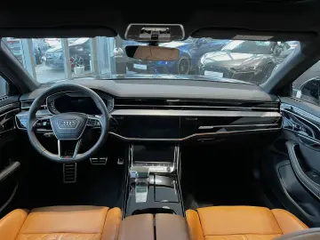 AUDI A8 quattro 3.0 TDI  S-Line Matrix Head-Up Pano