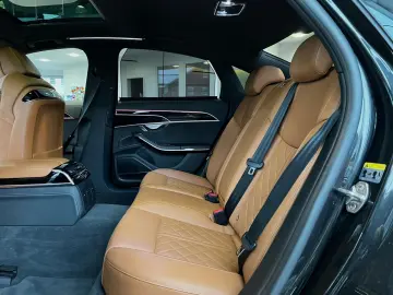 AUDI A8 quattro 3.0 TDI  S-Line Matrix Head-Up Pano