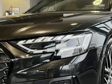 AUDI A8 quattro 3.0 TDI  S-Line Matrix Head-Up Pano