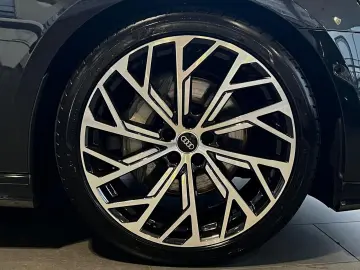 AUDI A8 quattro 3.0 TDI  S-Line Matrix Head-Up Pano