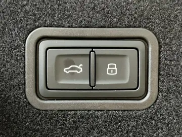 AUDI A8 quattro 3.0 TDI  S-Line Matrix Head-Up Pano