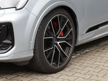 AUDI SQ7 TFSI LM22 Sports.  AHK Pano Laserl. B&O Allr