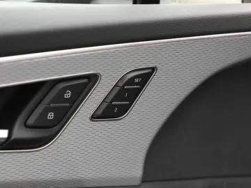 AUDI SQ7 TFSI LM22 Sports.  AHK Pano Laserl. B&O Allr