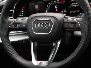 AUDI SQ7 TFSI LM22 Sports.  AHK Pano Laserl. B&O Allr
