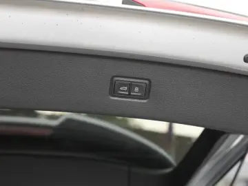 AUDI SQ7 TFSI LM22 Sports.  AHK Pano Laserl. B&O Allr