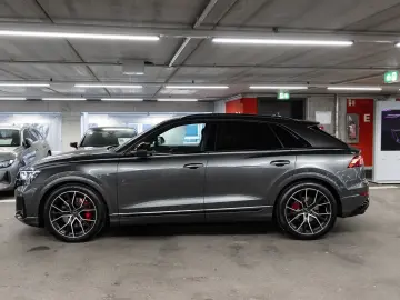 AUDI SQ8 TFSI quattro Pano Matrix LED AHK B&O 22''