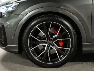 AUDI SQ8 TFSI quattro Pano Matrix LED AHK B&O 22''