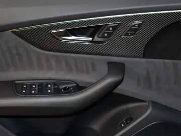 AUDI SQ8 TFSI quattro Pano Matrix LED AHK B&O 22''