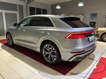 AUDI Q8 50 TDI quattro S-LINE AHK STANDHEIZ.