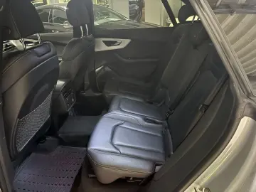 AUDI Q8 50 TDI quattro S-LINE AHK STANDHEIZ.