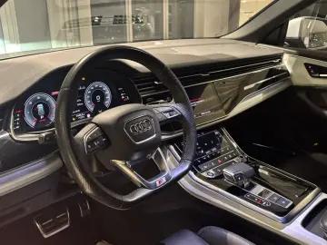 AUDI Q8 50 TDI quattro S-LINE AHK STANDHEIZ.