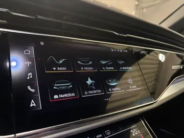AUDI Q8 50 TDI quattro S-LINE AHK STANDHEIZ.