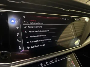 AUDI Q8 50 TDI quattro S-LINE AHK STANDHEIZ.