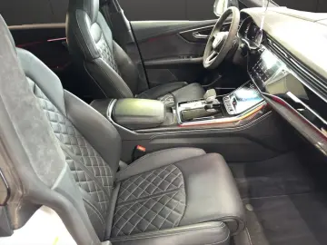 AUDI Audi SQ8 4.0 TFSI quattro B&O  HuD  Keramik  Pan