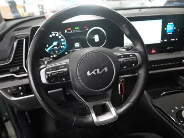 KIA Sportage 1.6 HYBRID AWD NAVI LED KAMERA SPORT SH