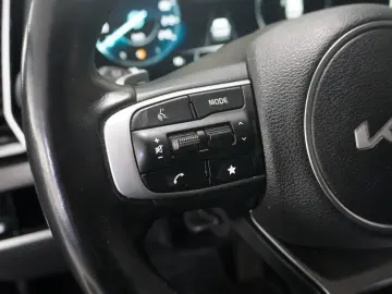 KIA Sportage 1.6 HYBRID AWD NAVI LED KAMERA SPORT SH