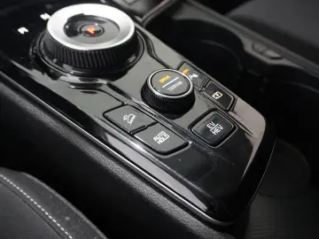 KIA Sportage 1.6 HYBRID AWD NAVI LED KAMERA SPORT SH