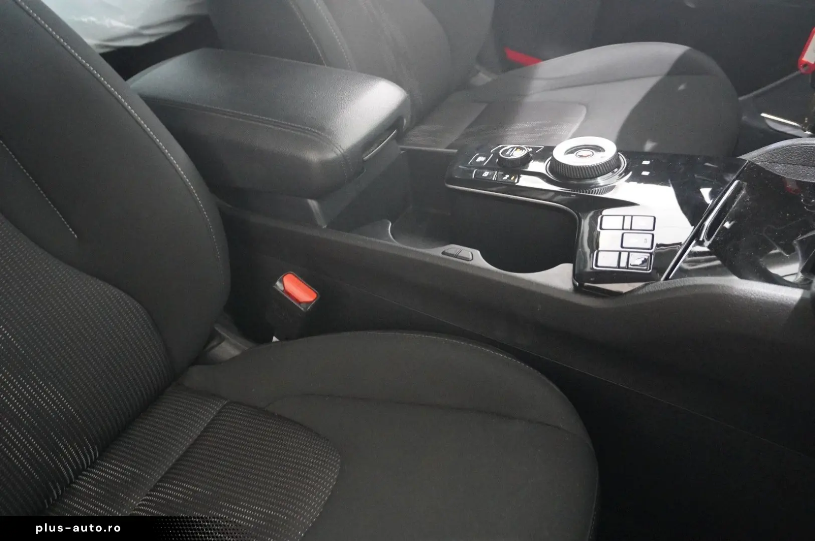 KIA Sportage 1.6 HYBRID AWD NAVI LED KAMERA SPORT SH