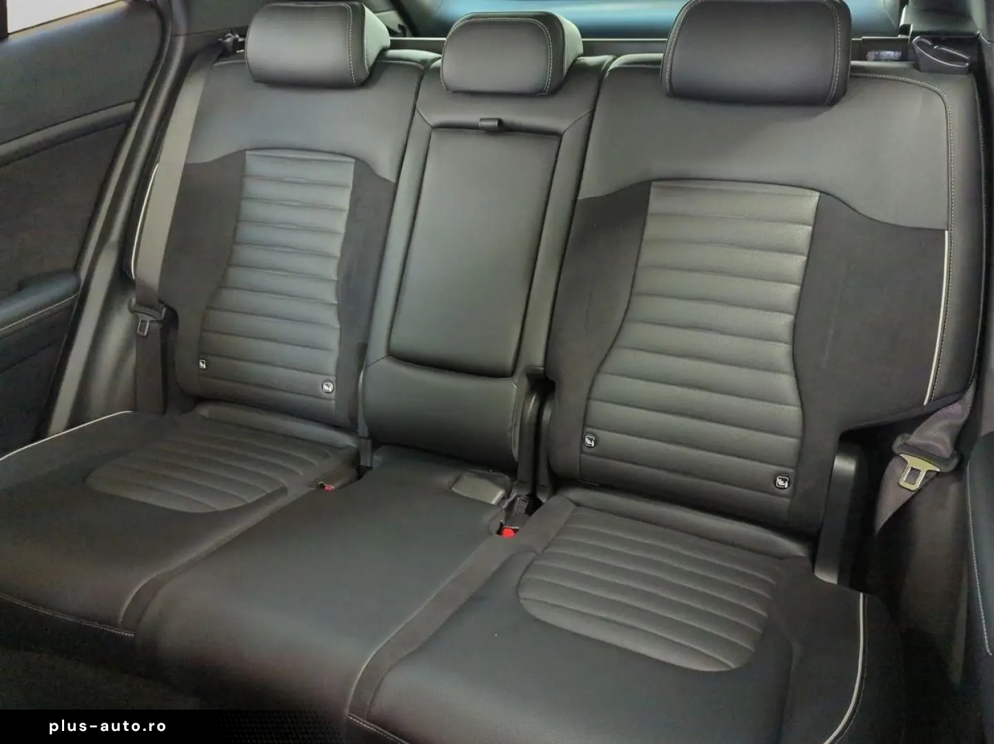 KIA SPORTAGE 1.6T Plug-In Hybrid GT-LINE AHK PANO-DA