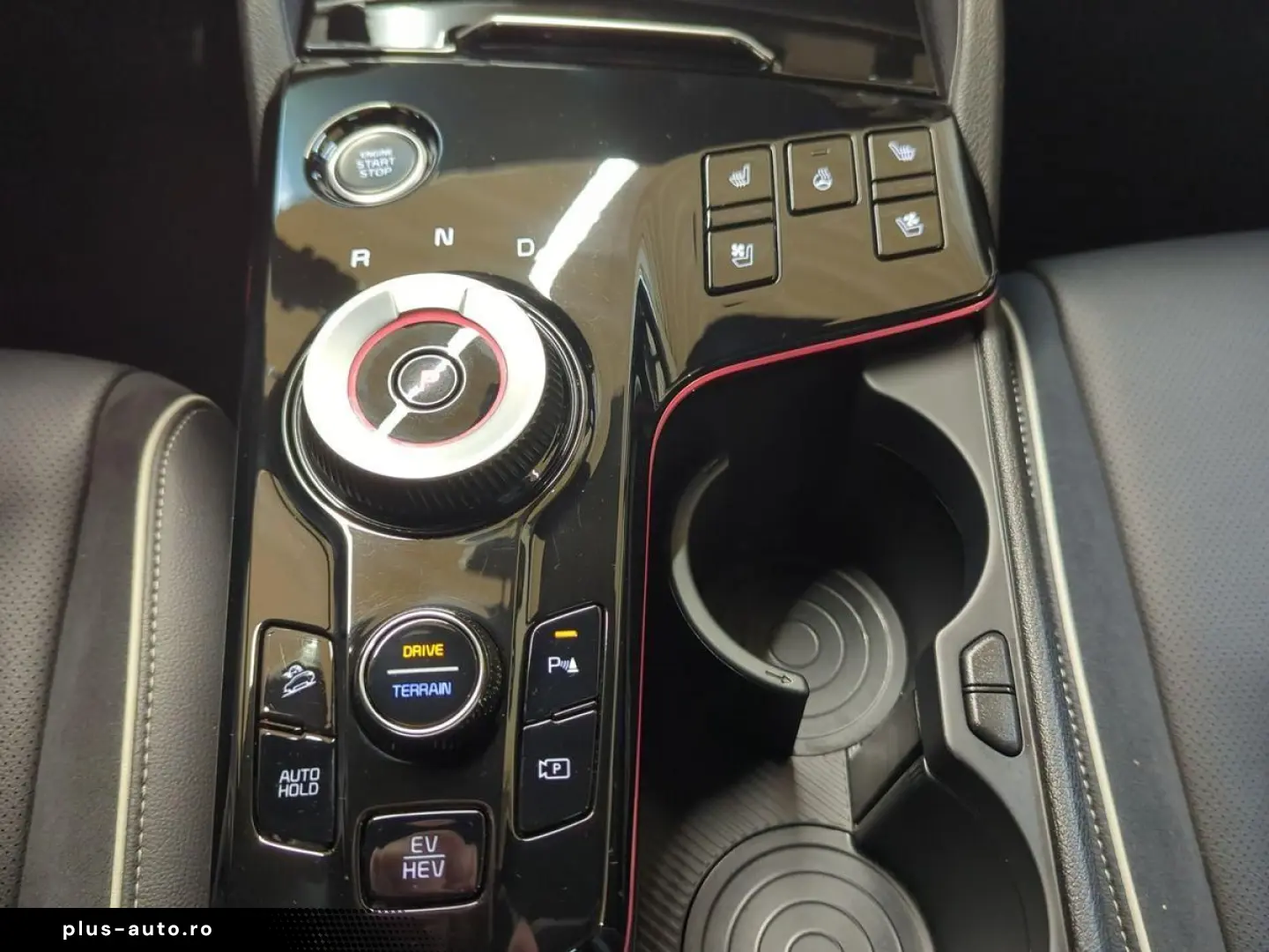 KIA SPORTAGE 1.6T Plug-In Hybrid GT-LINE AHK PANO-DA