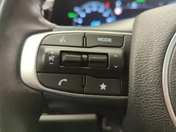 KIA SPORTAGE 1.6T Plug-In Hybrid GT-LINE AHK PANO-DA