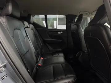 VOLVO XC40 B5 AWD Ultimate Bright Automatik