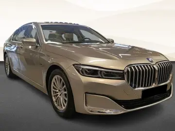 BMW 745 e Executive 394hp Pano Head-Up