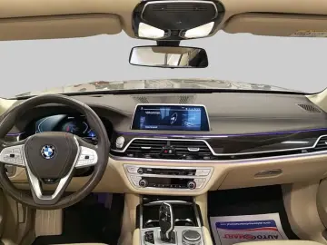 BMW 745 e Executive 394hp Pano Head-Up