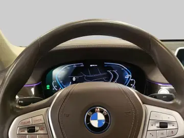 BMW 745 e Executive 394hp Pano Head-Up