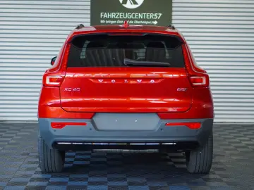 VOLVO XC40 B5 AWD Plus Dark 360 KAMERA H&K CARPLAY