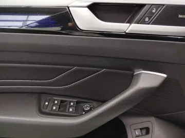 VW Arteon 2.0 TDI DSG 4Motion R-Line Navi DCC DAB