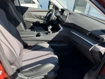 PEUGEOT 3008 Allure Navi Teil Leder 360 Grad Kamera