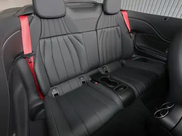 MERCEDES-BENZ CLE 300 4M Cabrio AMG DISTRONIC TOTWINKEL 360