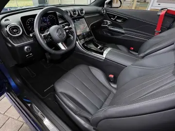 MERCEDES-BENZ CLE 300 4M Cabrio AMG DISTRONIC TOTWINKEL 360