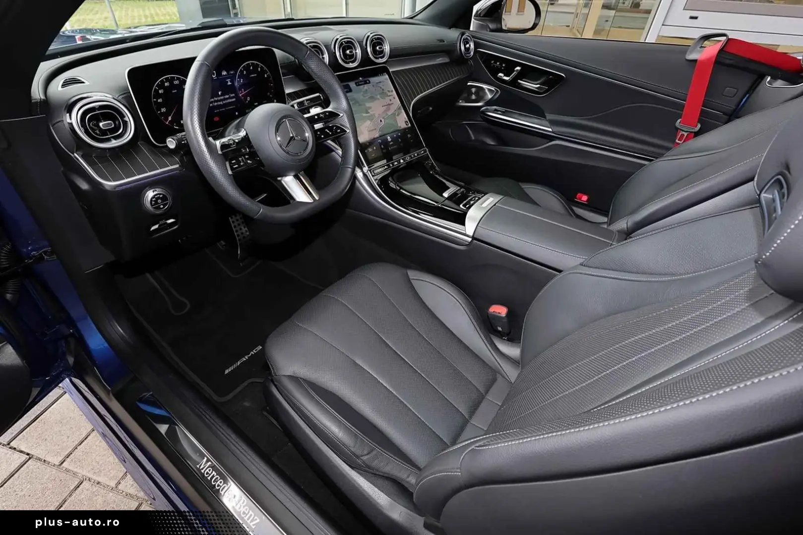 MERCEDES-BENZ CLE 300 4M Cabrio AMG DISTRONIC TOTWINKEL 360